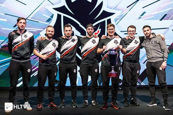 小伞Jhin盛开着屠杀之花引领逆转，Awei的Zyra在团战中阵亡， Leyan 的队伍锁定赛点。