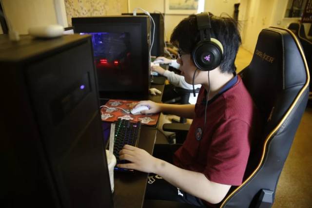 众多战队就新生态系统中的“重大缺陷”向V社联名提交公开信