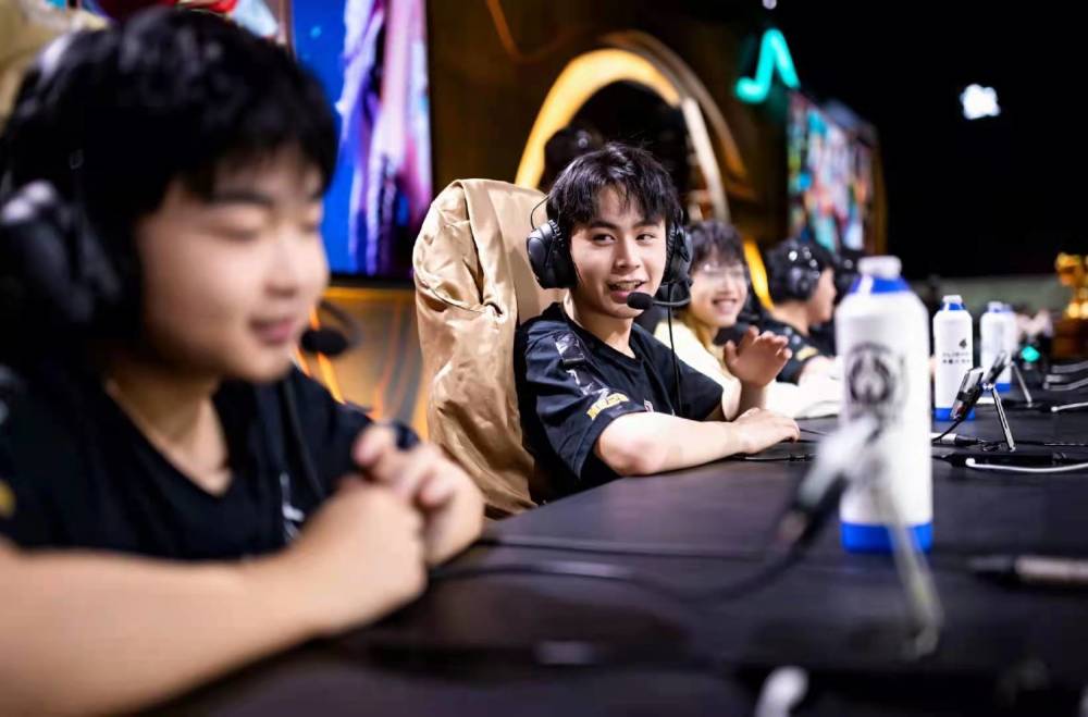 【战报】2021KPL春季赛常规赛第二轮W3D4，西安WE 2-3 VG